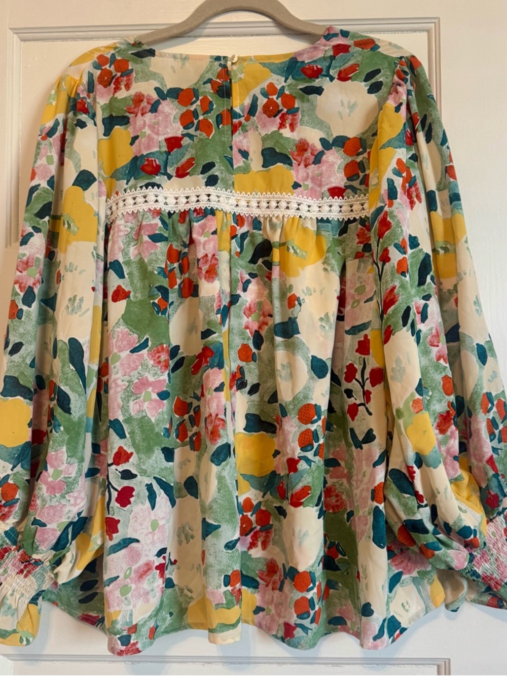 Entro Green Floral Top Bishop Sleeves Flowy Lace - Size Large Boutique Boho - Picture 6 of 8